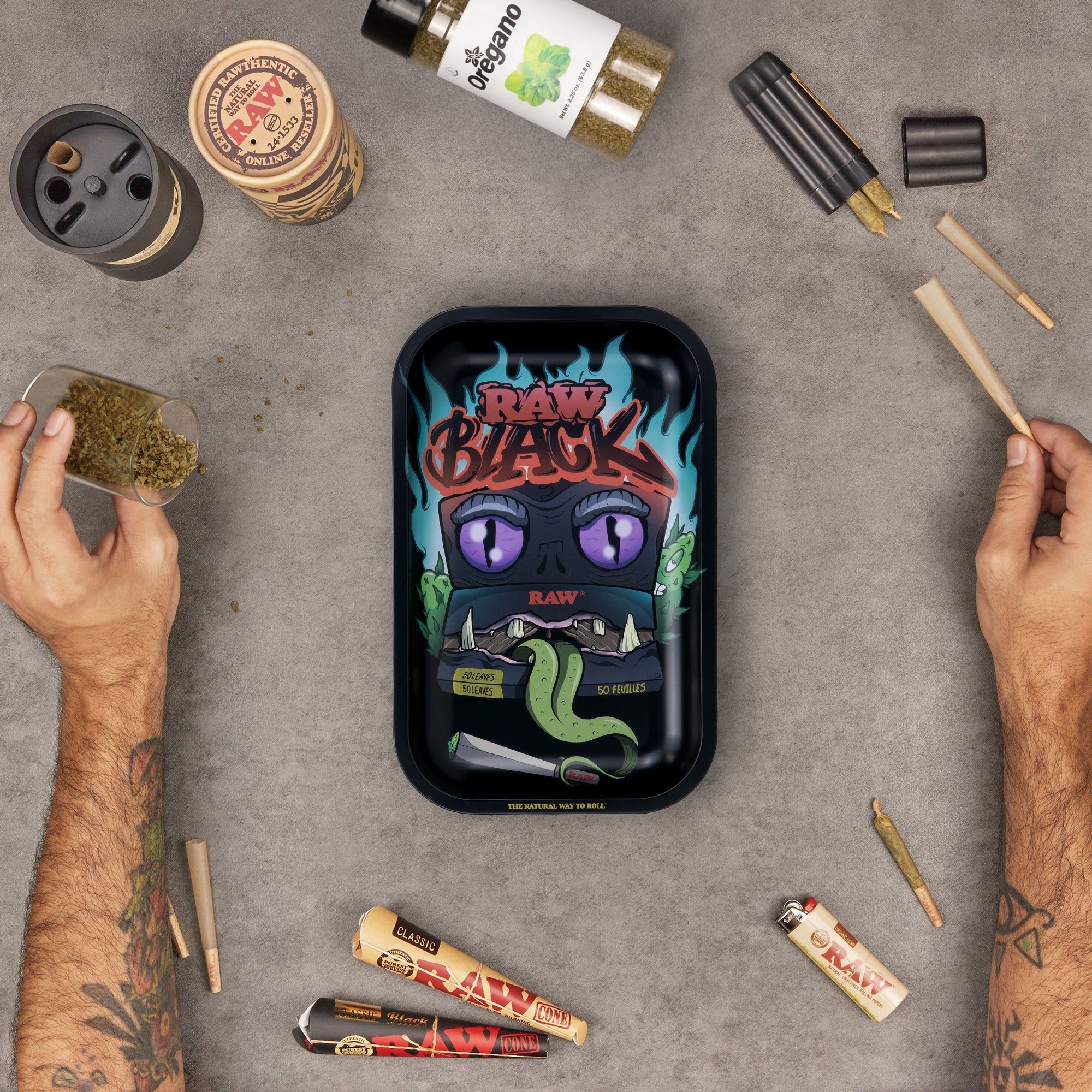 RAW Black Monster Rolling Tray - Image 4