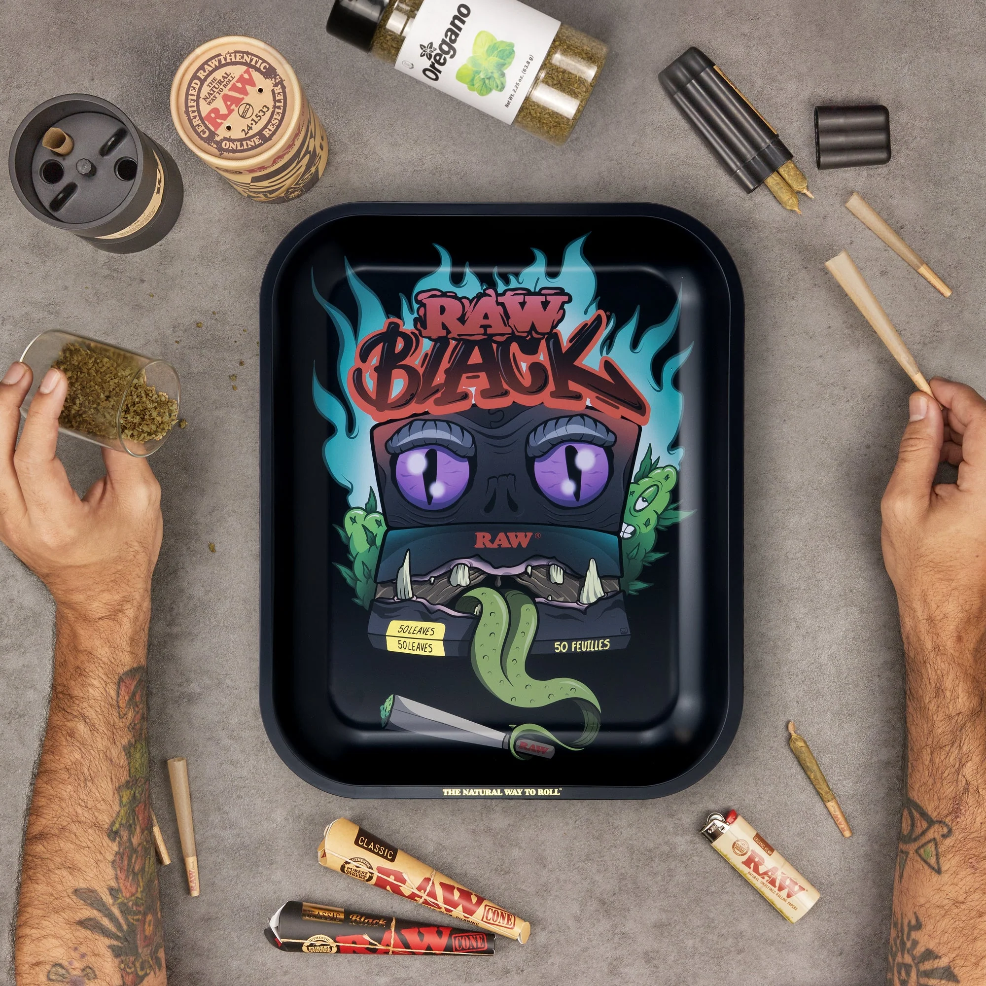 RAW Black Monster Rolling Tray - Image 6