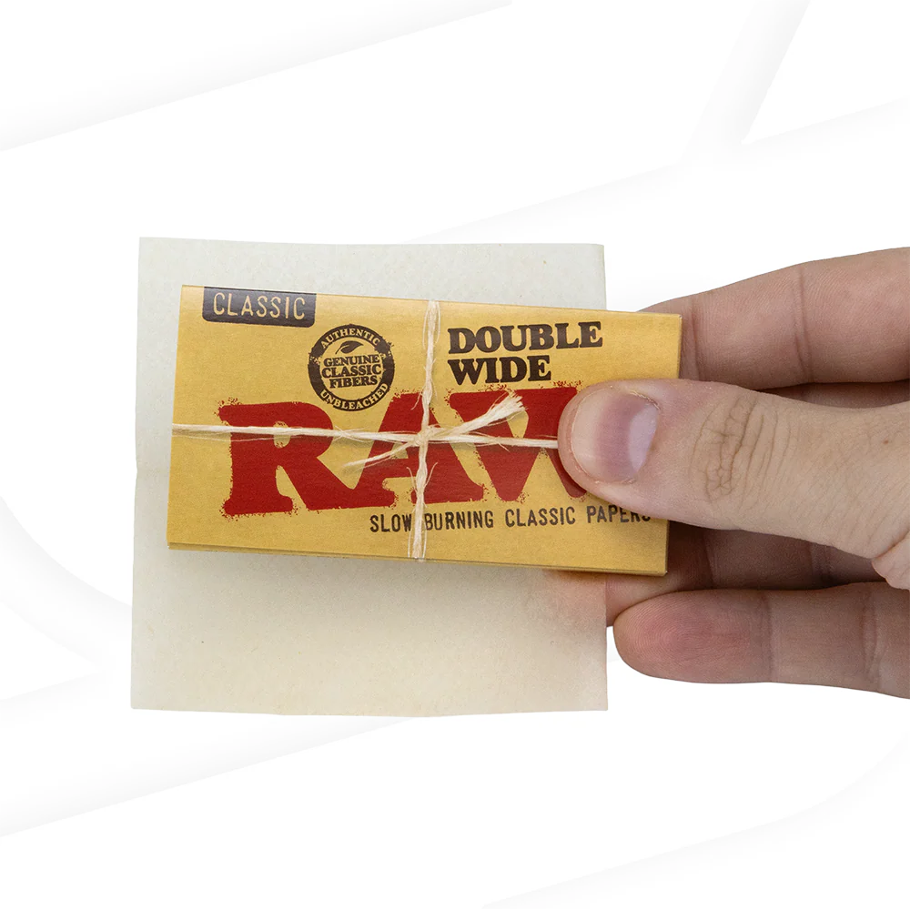RAW Classic Double Wide Rolling Papers - Image 2