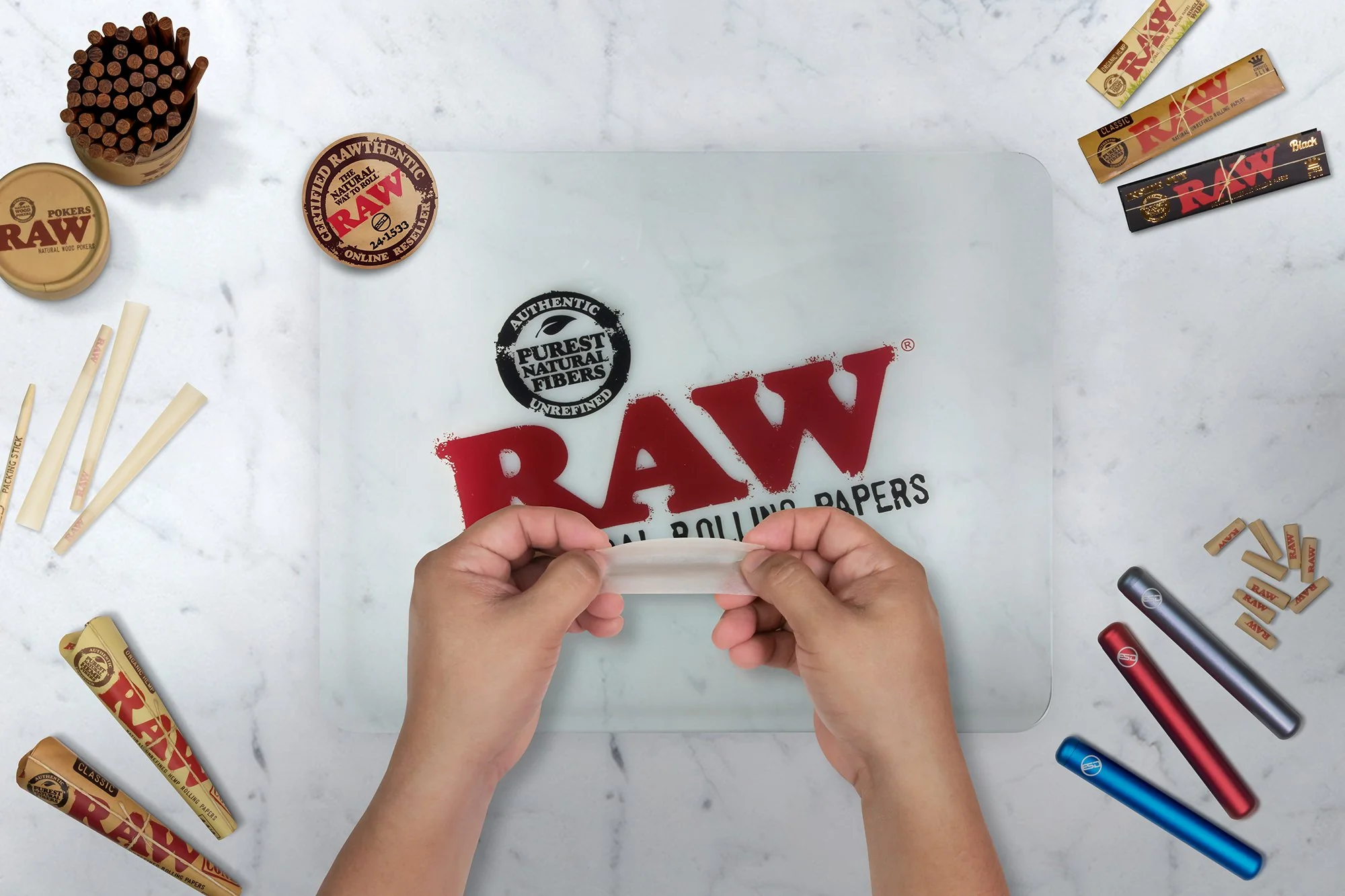 RAW Glass Rolling Tray - Image 4
